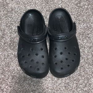 Black crocs
